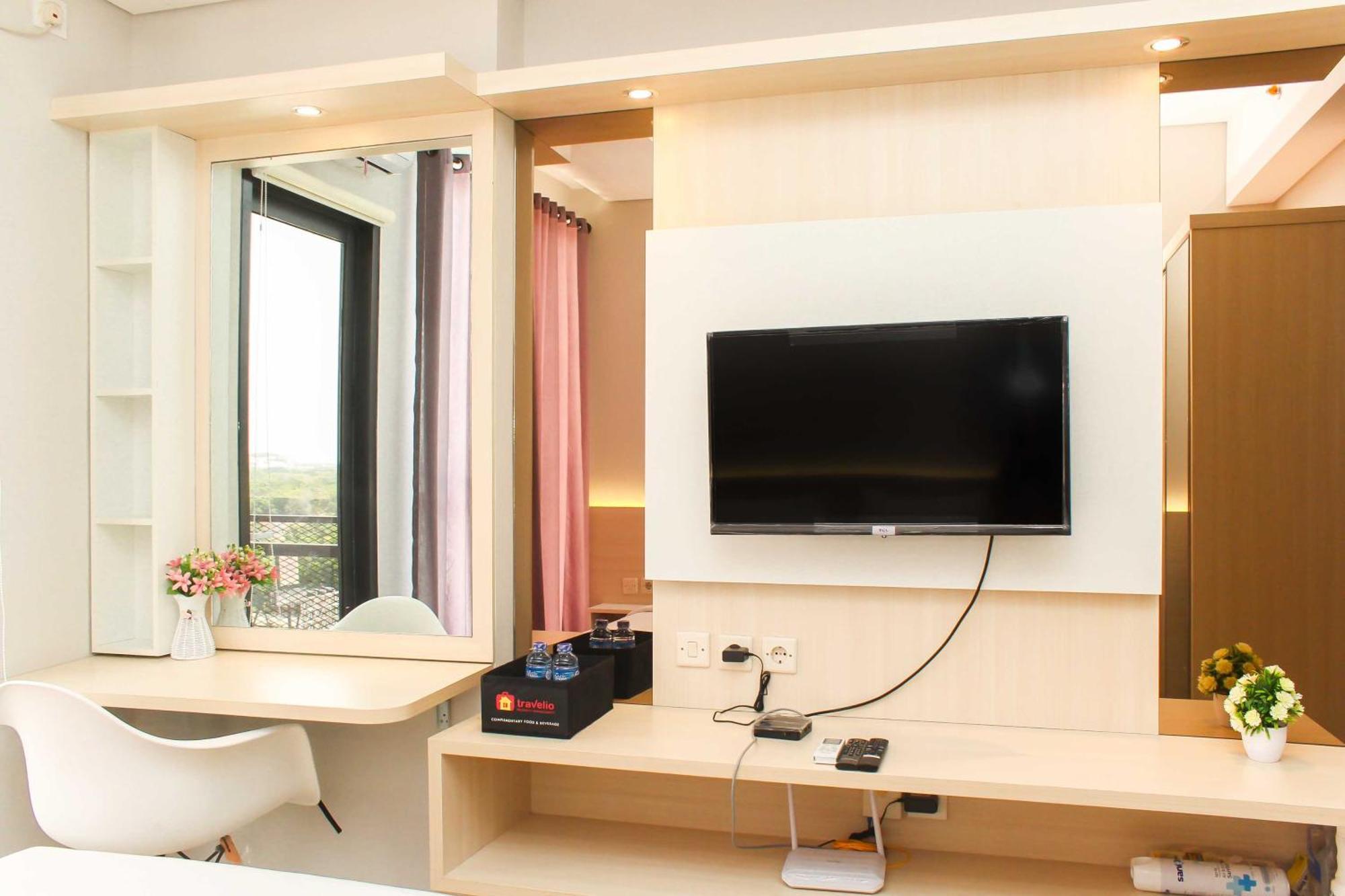 Apartemen Homey And Tidy Monroe Tower By Travelio Bekasi